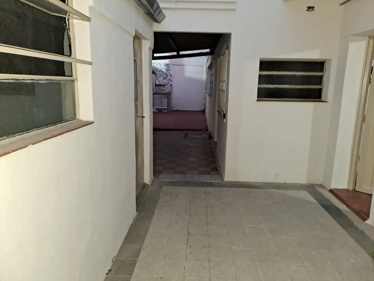 casa de dos dormitorios con garaje